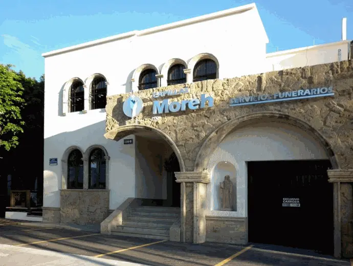 Fachada Capillas Moreh
